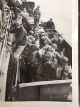 Load image into Gallery viewer, US Navy 1941 Foul Weather Short Coat