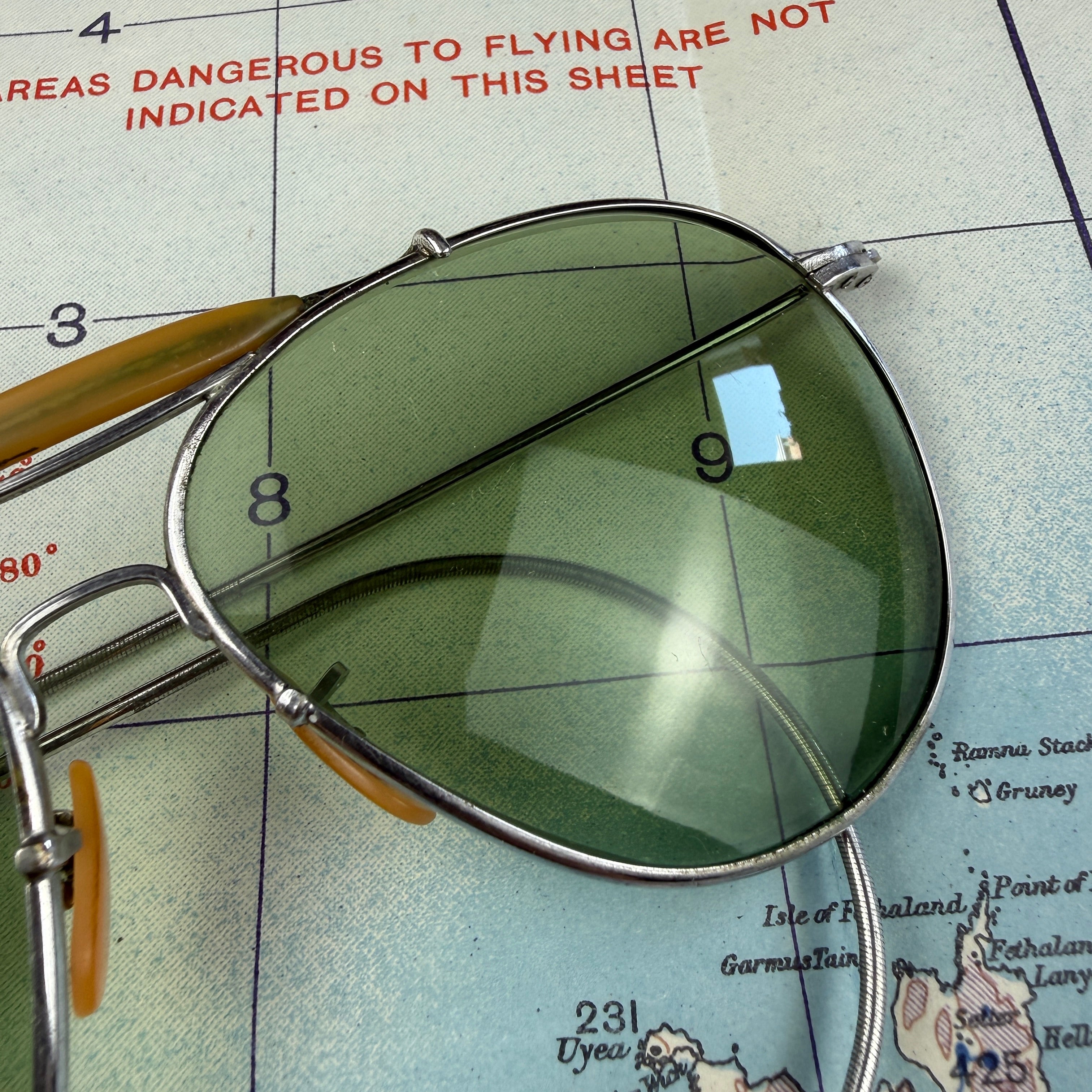 Bausch & Lomb AN6531 Aviator Sunglasses - Mint Condition