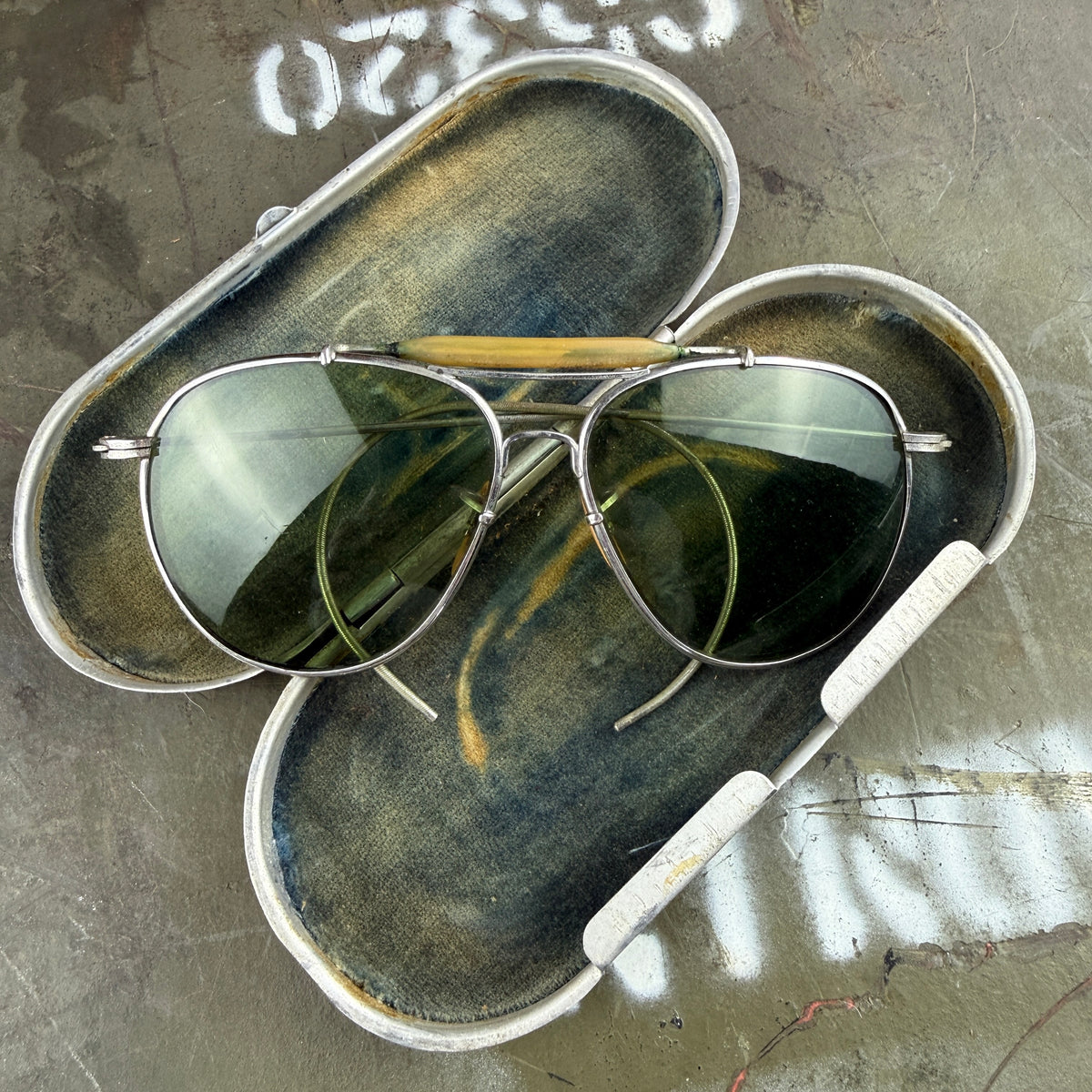Bausch & Lomb AN6531 Aviator Sunglasses