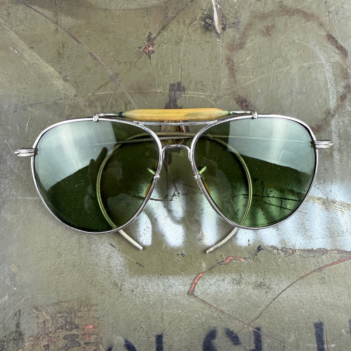 Bausch & Lomb AN6531 Aviator Sunglasses