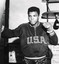 Load image into Gallery viewer, Team USA 1960 Olympics Sweatshirt - Mint Condition