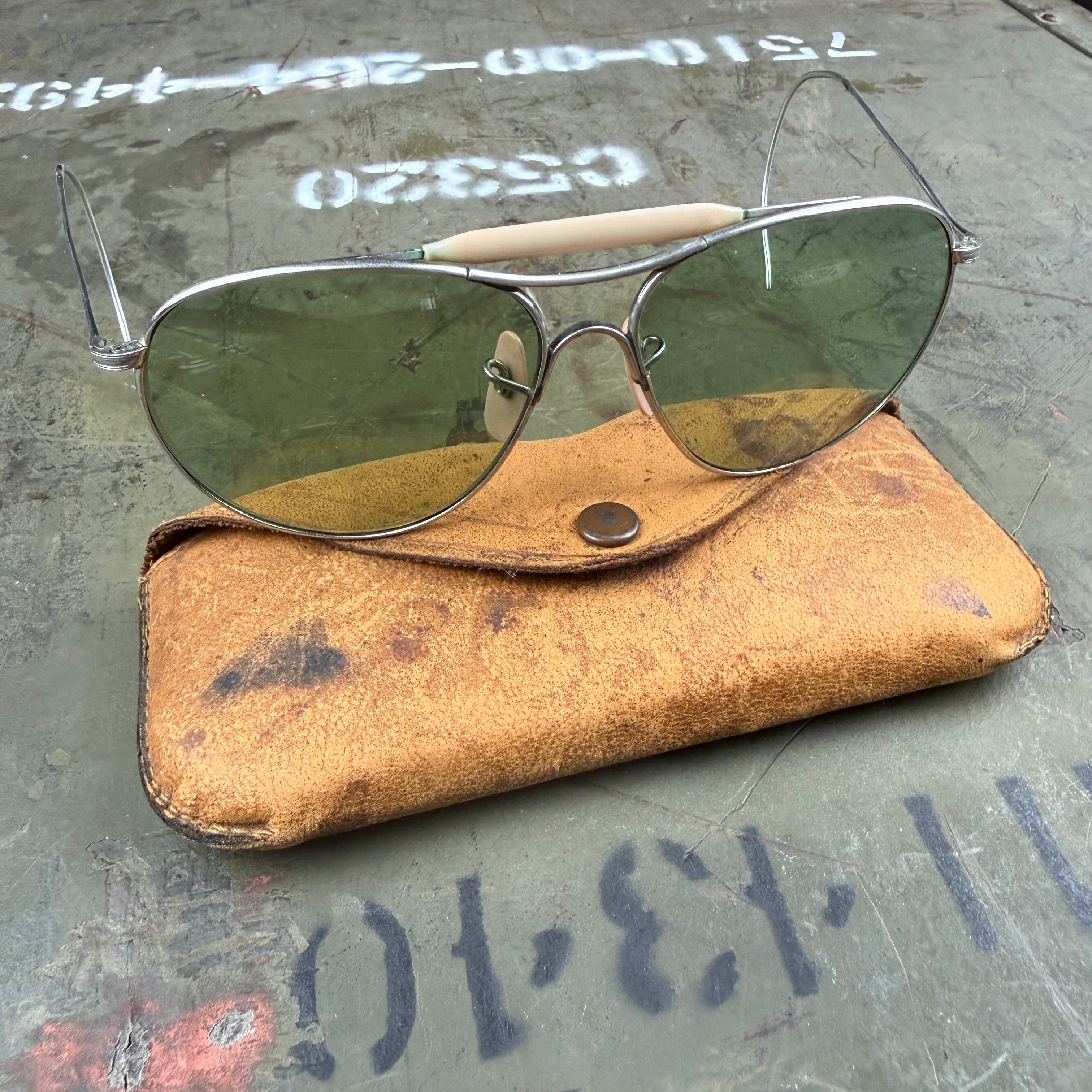 American Optical AN6531 Aviator Sunglasses