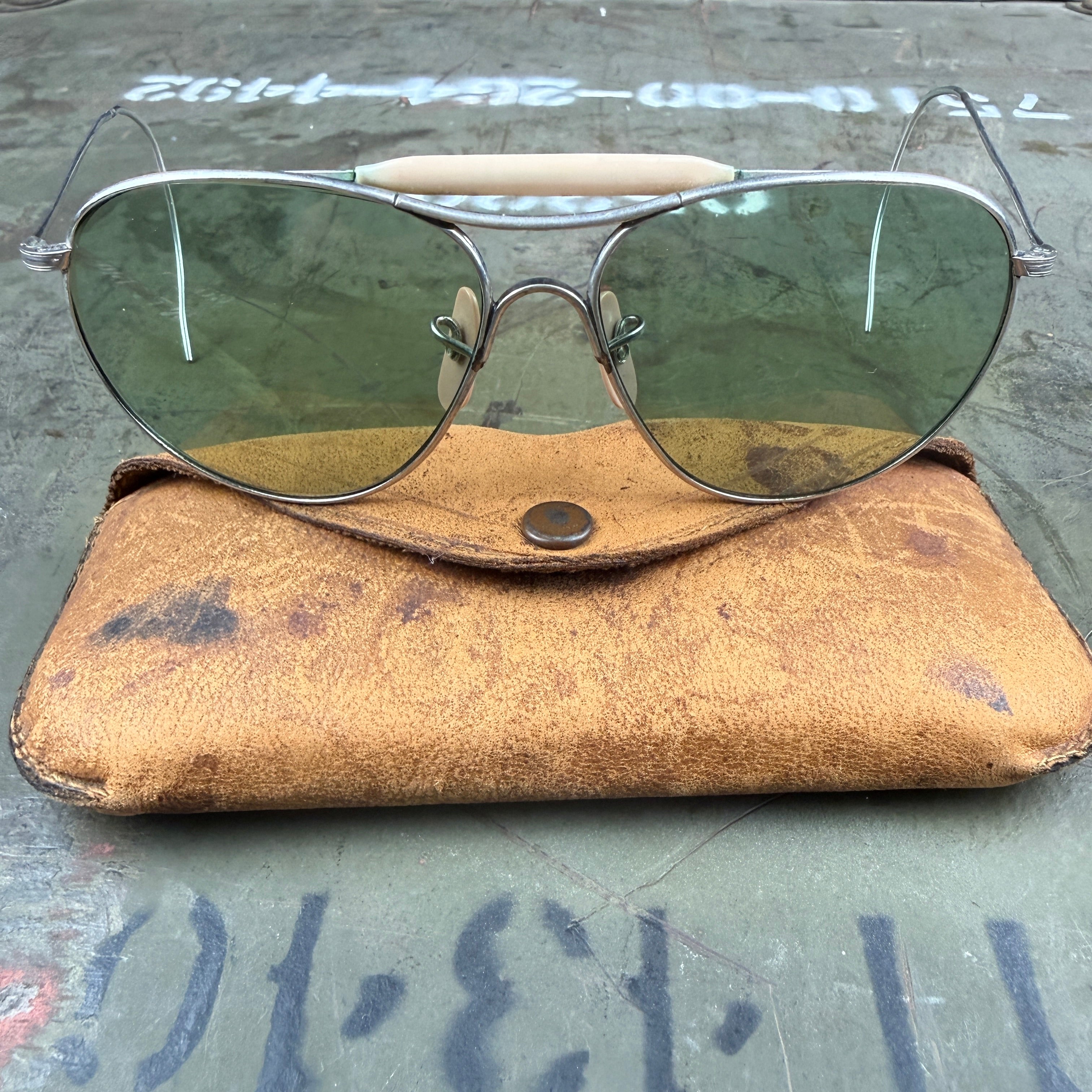American Optical AN6531 Aviator Sunglasses