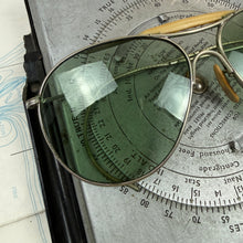 Load image into Gallery viewer, American Optical AN6531 Aviator Sunglasses