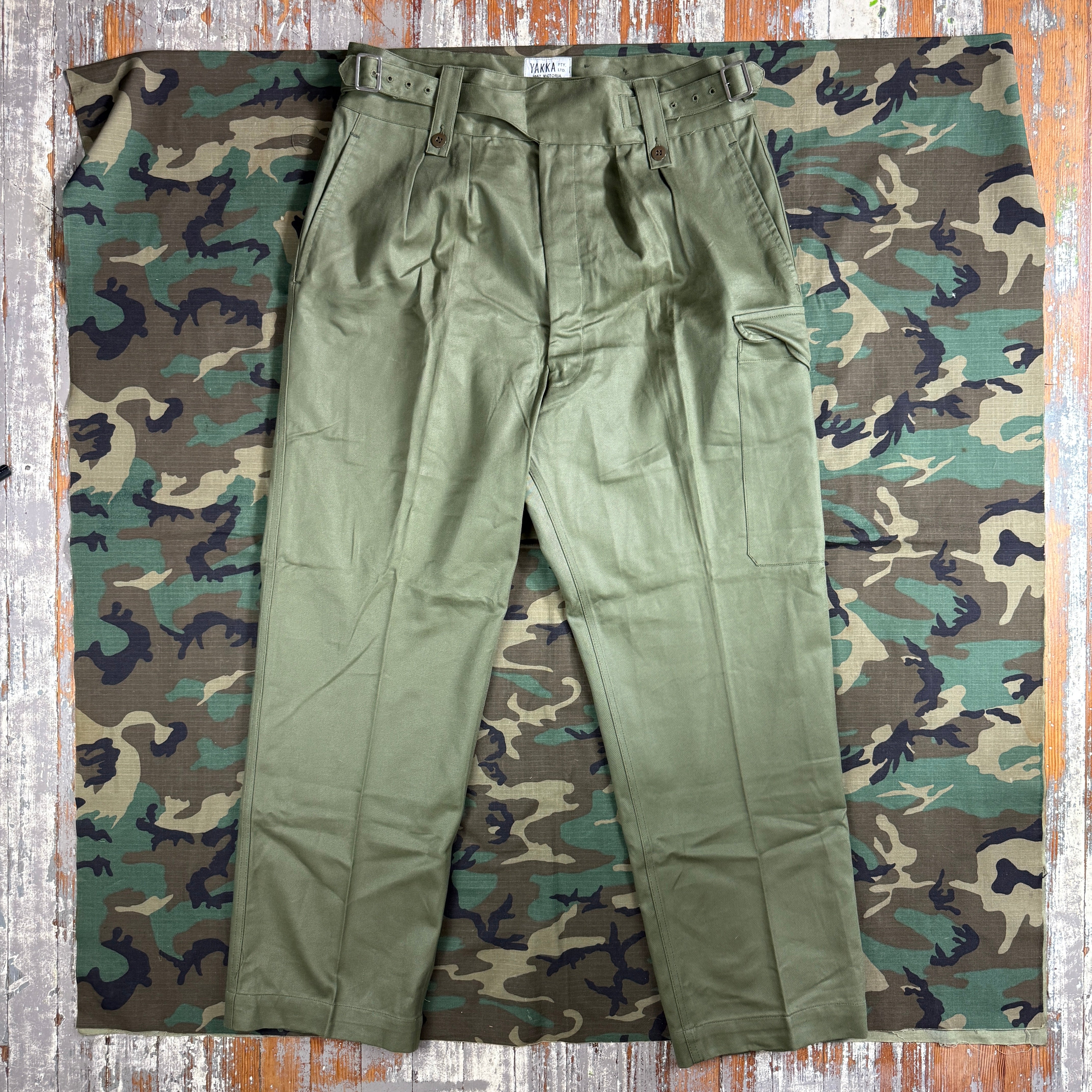 Australian Army 1967 Jungle 'Gurkha' Trousers - size 36/38 - Deadstock