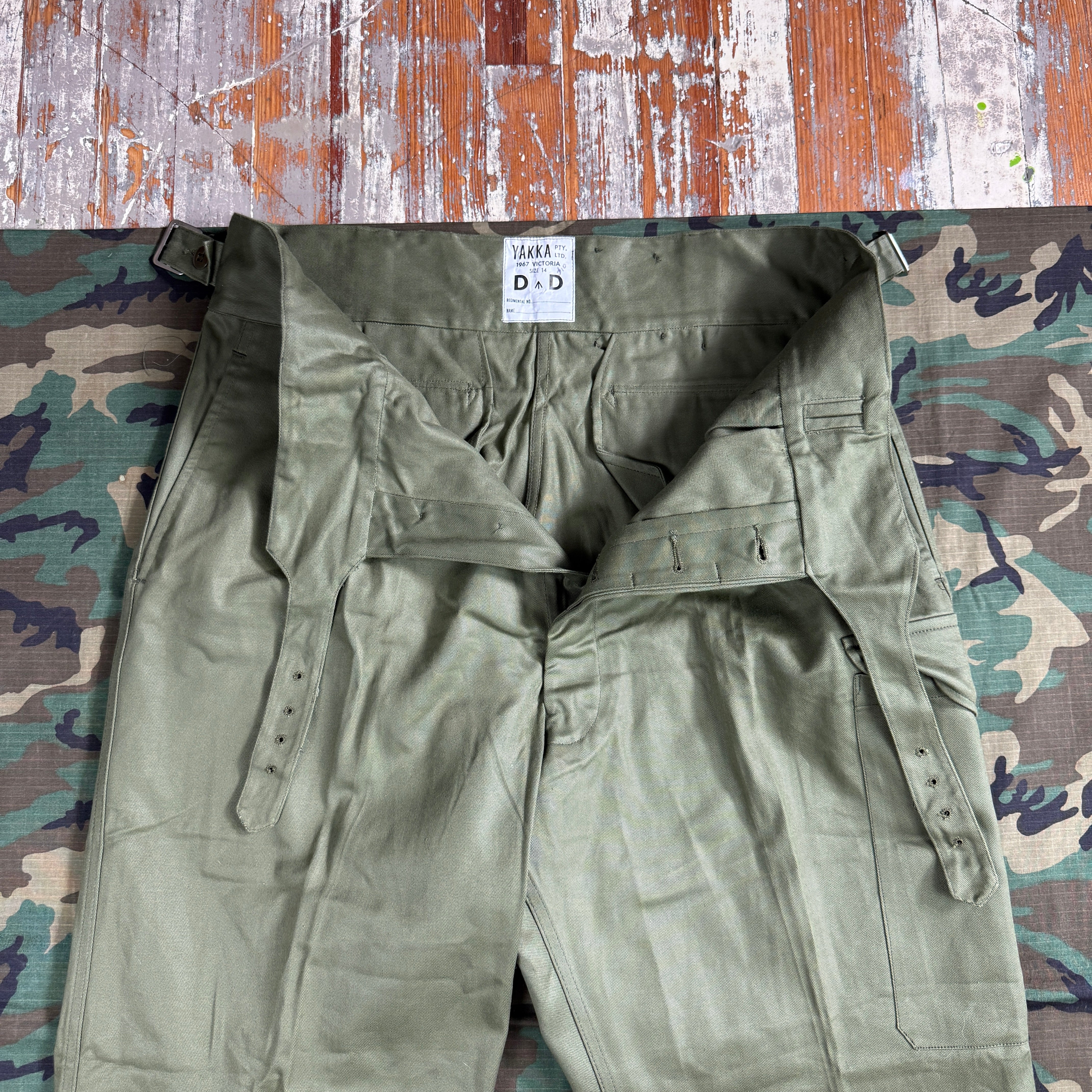 Australian Army 1967 Jungle 'Gurkha' Trousers - size 36/38 - Deadstock