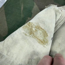 Load image into Gallery viewer, British Army WW2 1942 Handpainted First Pattern Denison Smock