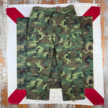 Load image into Gallery viewer, ERDL Jungle Pants 1968 & Custom Belt - Mint Condition - Large Size