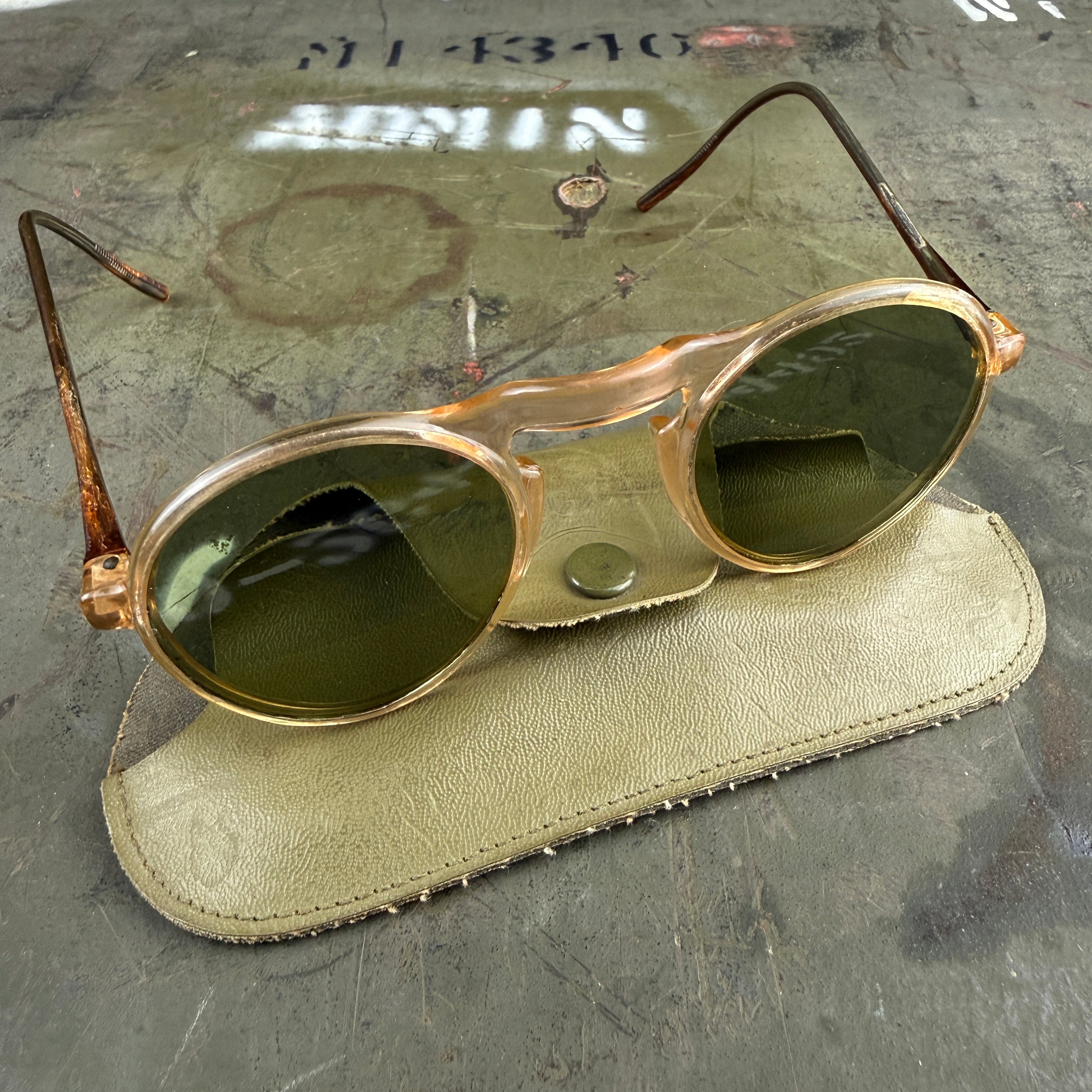 US Army 1944/45 FGC Optical Bakelite Sunglasses