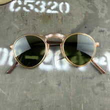 Load image into Gallery viewer, US Army 1944/45 FGC Optical Bakelite Sunglasses
