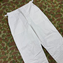 Load image into Gallery viewer, US Army 1970 Food Handler Trousers - Size 32