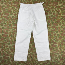 Load image into Gallery viewer, US Army 1970 Food Handler Trousers - Size 33