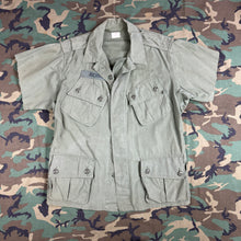 Load image into Gallery viewer, US Army 1964 Exposed Button 1st Pattern Jungle Jacket - Named to Green Beret