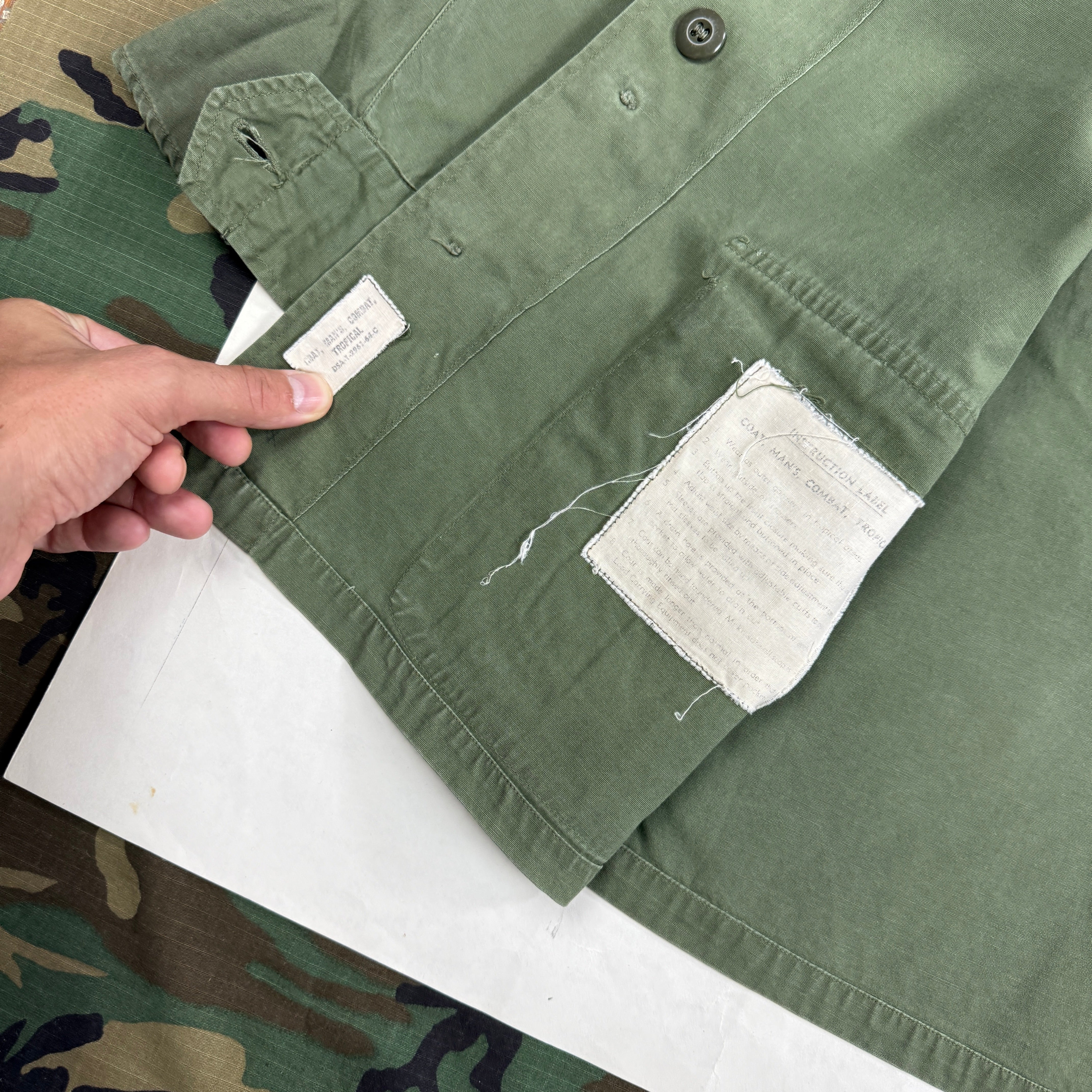 US Army 1964 Exposed Button 1st Pattern Jungle Jacket with Patches
