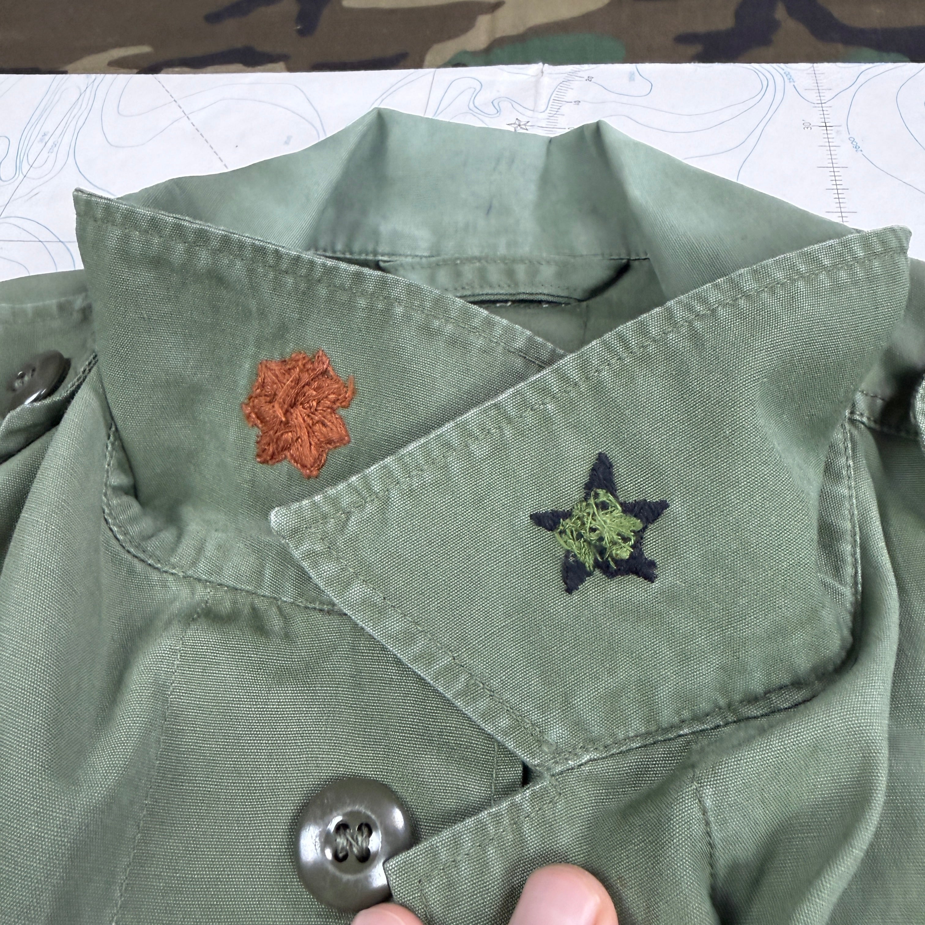 US Army 1964 Exposed Button 1st Pattern Jungle Jacket with Patches