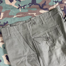 Load image into Gallery viewer, US Army 1964 First Pattern OG107 Pants - Deadstock - Size36