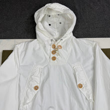 Load image into Gallery viewer, US Army 1943 "Parka, Field, Over White" Snow Parka Shell