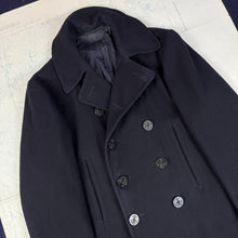 Load image into Gallery viewer, US Navy WW2 Peacoat - Mint Condition - Size 42