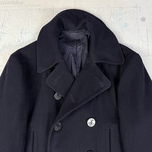 Load image into Gallery viewer, US Navy WW2 Peacoat - Mint Condition - Size 42