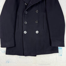 Load image into Gallery viewer, US Navy WW2 Peacoat - Mint Condition - Size 42