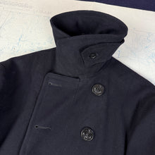 Load image into Gallery viewer, US Navy WW2 Peacoat - Mint Condition - Size 42