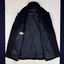 Load image into Gallery viewer, US Navy WW2 Peacoat - Mint Condition - Size 42