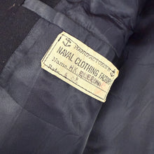 Load image into Gallery viewer, US Navy WW2 Peacoat - Mint Condition - Size 42
