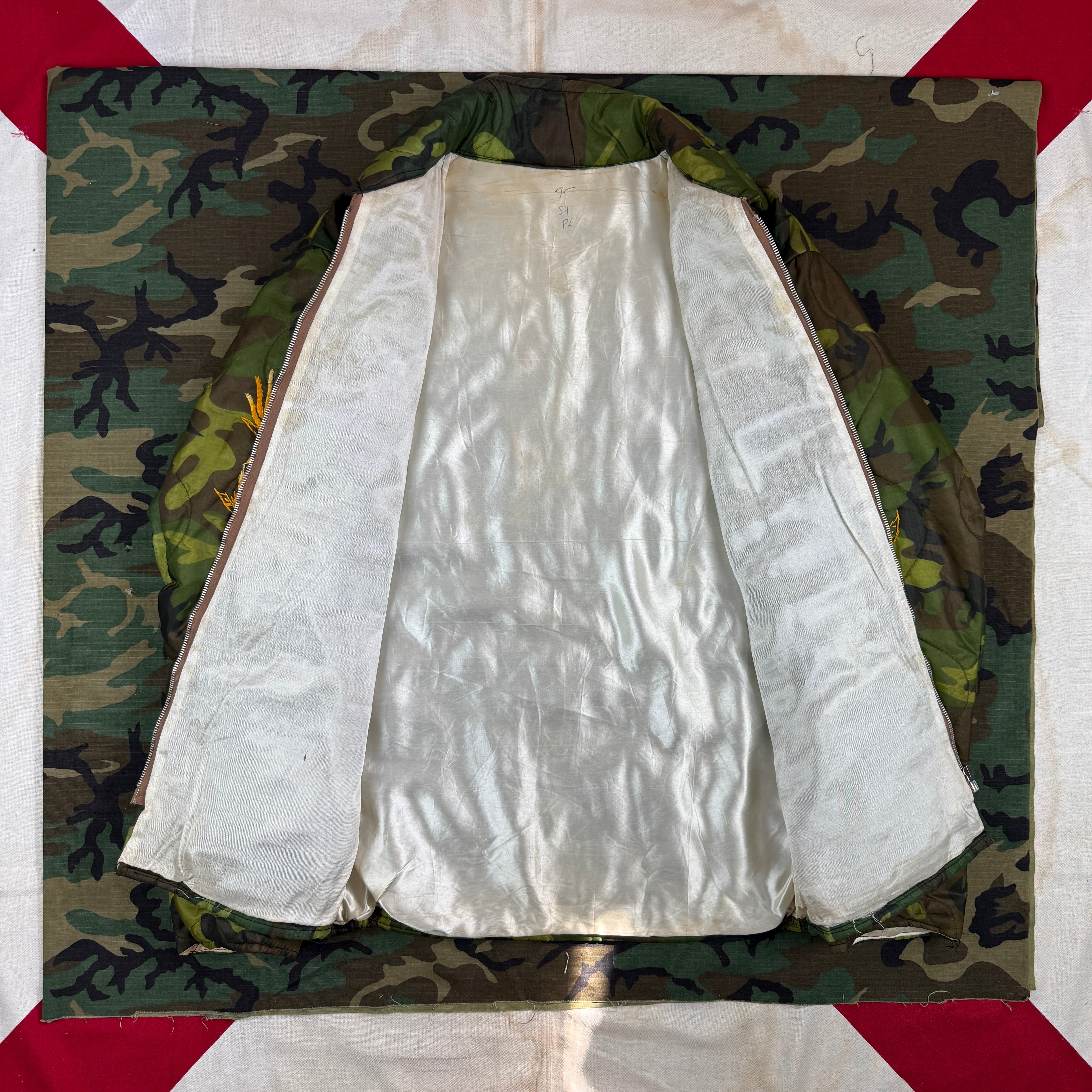 US Army 18th Engineer Brigade 1968/69 Vietnam Camo Souvenir Jacket - Mint Condition