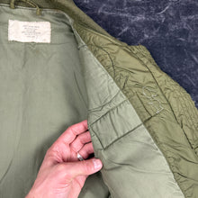 Load image into Gallery viewer, USMC Vietnam Winter Flying "WEP" Jacket