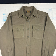 Load image into Gallery viewer, US Navy WW2 Heavy Flying Shirt - Mint Condition