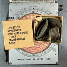Load image into Gallery viewer, US Army 1969 MIL-W-46374 Watch - Deadstock