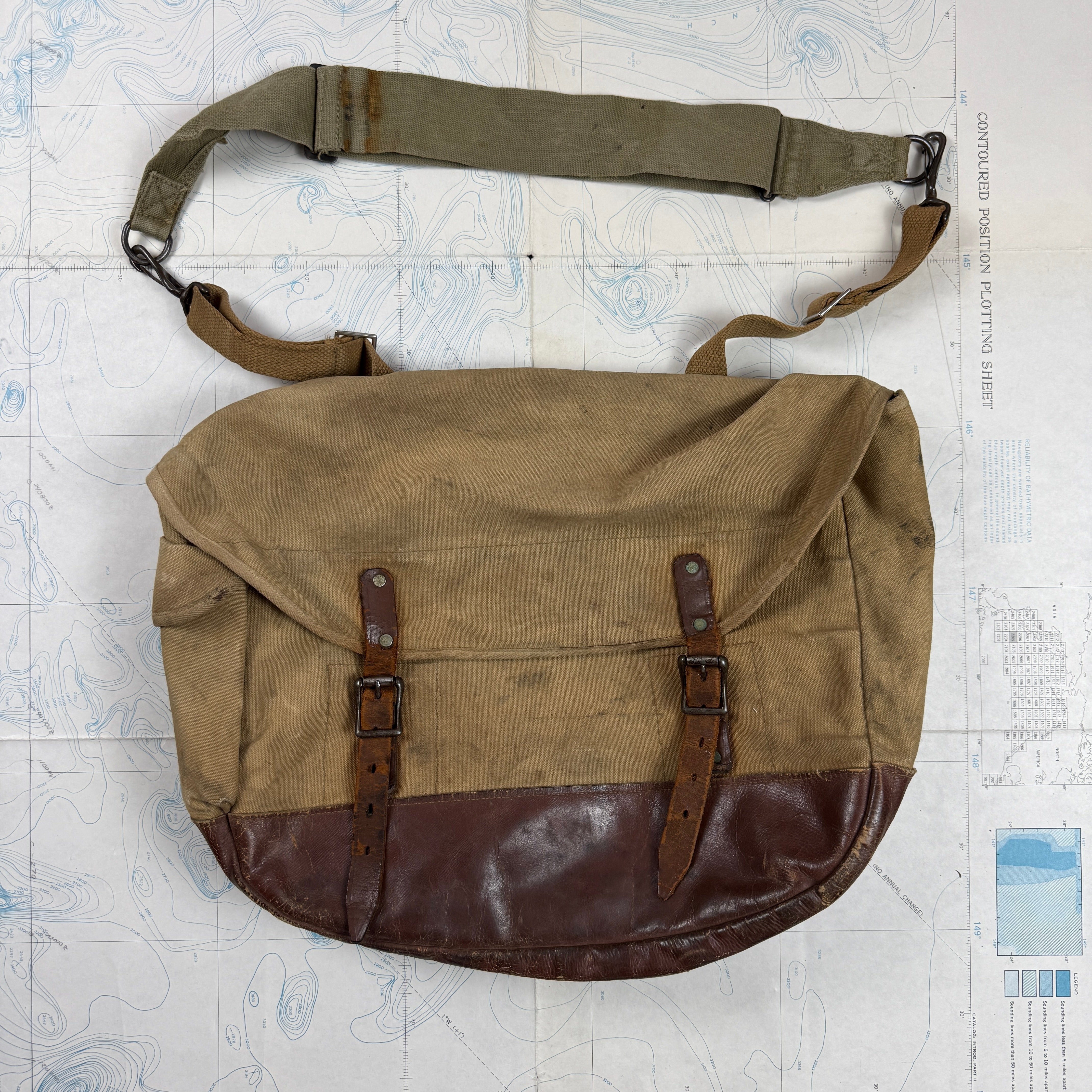 Von Lengerke & Antoine (Abercrombie & Fitch) WW2 Officers Musette/Hunting Bag