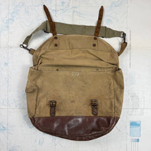 Load image into Gallery viewer, Von Lengerke & Antoine (Abercrombie & Fitch) WW2 Officers Musette/Hunting Bag