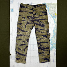 Load image into Gallery viewer, US Army/ARVN &#39;Gold&#39; Tiger Stripe Trousers
