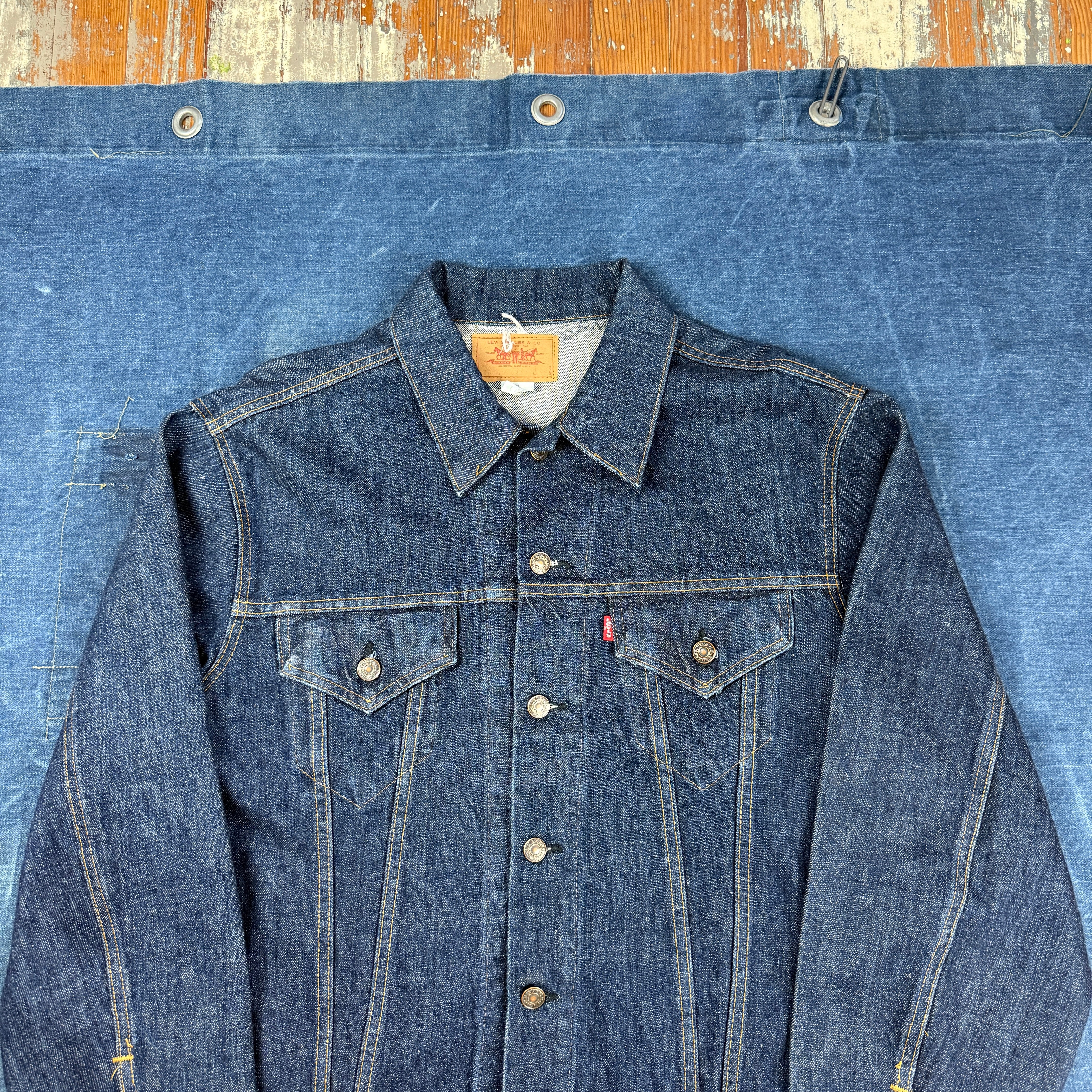 Levi's "Small E" 70505 early 70s Denim Jacket - Size 48 - Mint Condition