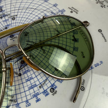 Load image into Gallery viewer, Bausch &amp; Lomb AN6531 Aviator Sunglasses
