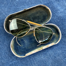 Load image into Gallery viewer, Bausch &amp; Lomb AN6531 Aviator Sunglasses
