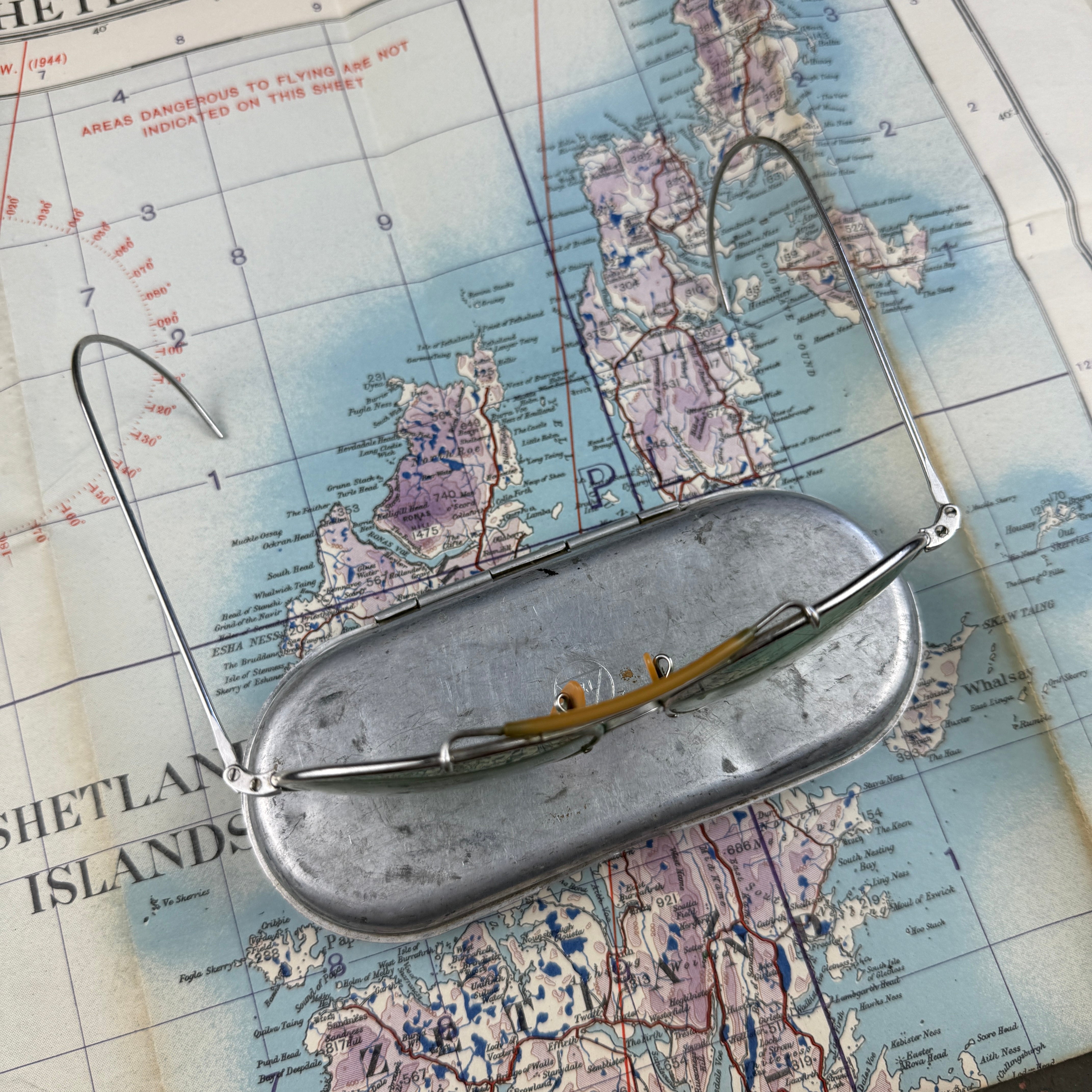 Bausch & Lomb AN6531 Aviator Sunglasses - Mint Condition