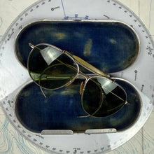 Load image into Gallery viewer, Bausch &amp; Lomb AN6531 Aviator Sunglasses
