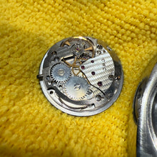 Load image into Gallery viewer, British Army 1976 CWC W10 Field Watch
