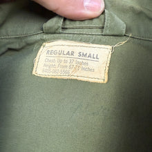 Load image into Gallery viewer, US Army 1963 Exposed Button 1st Pattern Jungle Jacket

