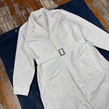 Load image into Gallery viewer, Lee 1940s House Mark Shop Coat
