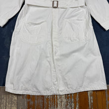 Load image into Gallery viewer, Lee 1940s House Mark Shop Coat
