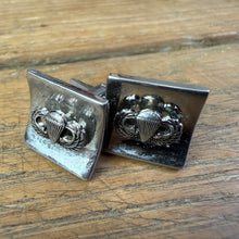 Load image into Gallery viewer, US Army Airborne Cufflink &amp; Tie Clip Set
