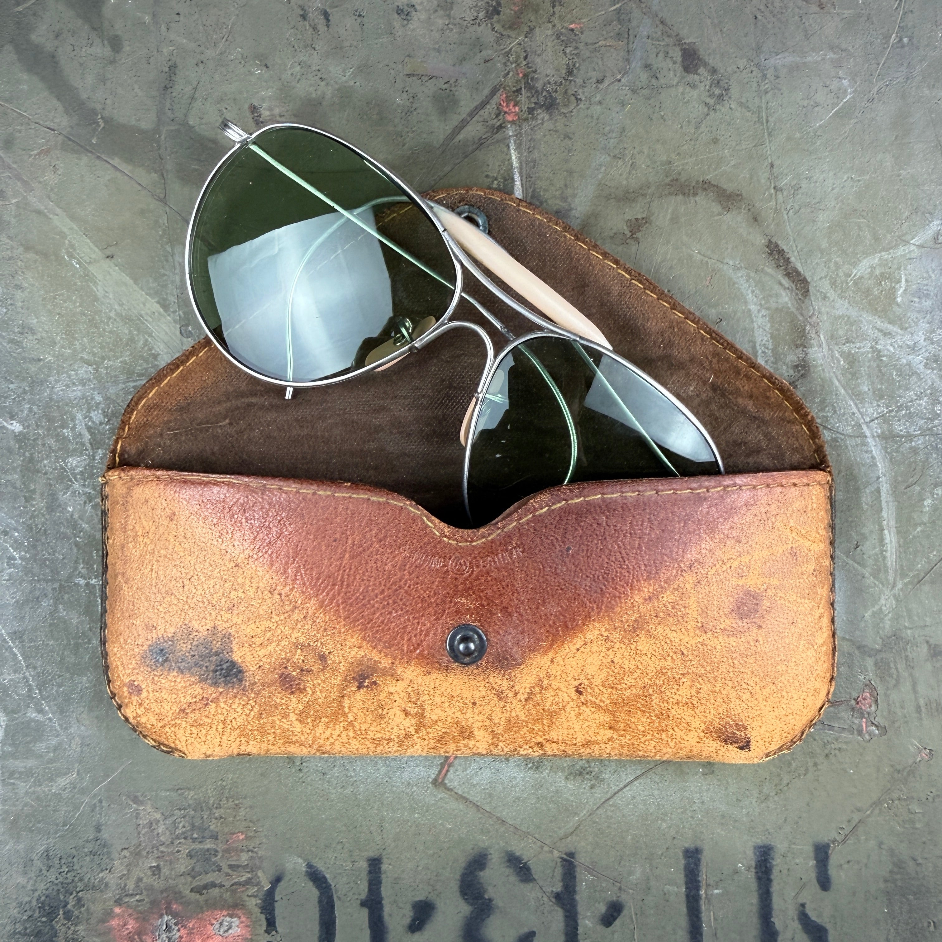 American Optical AN6531 Aviator Sunglasses