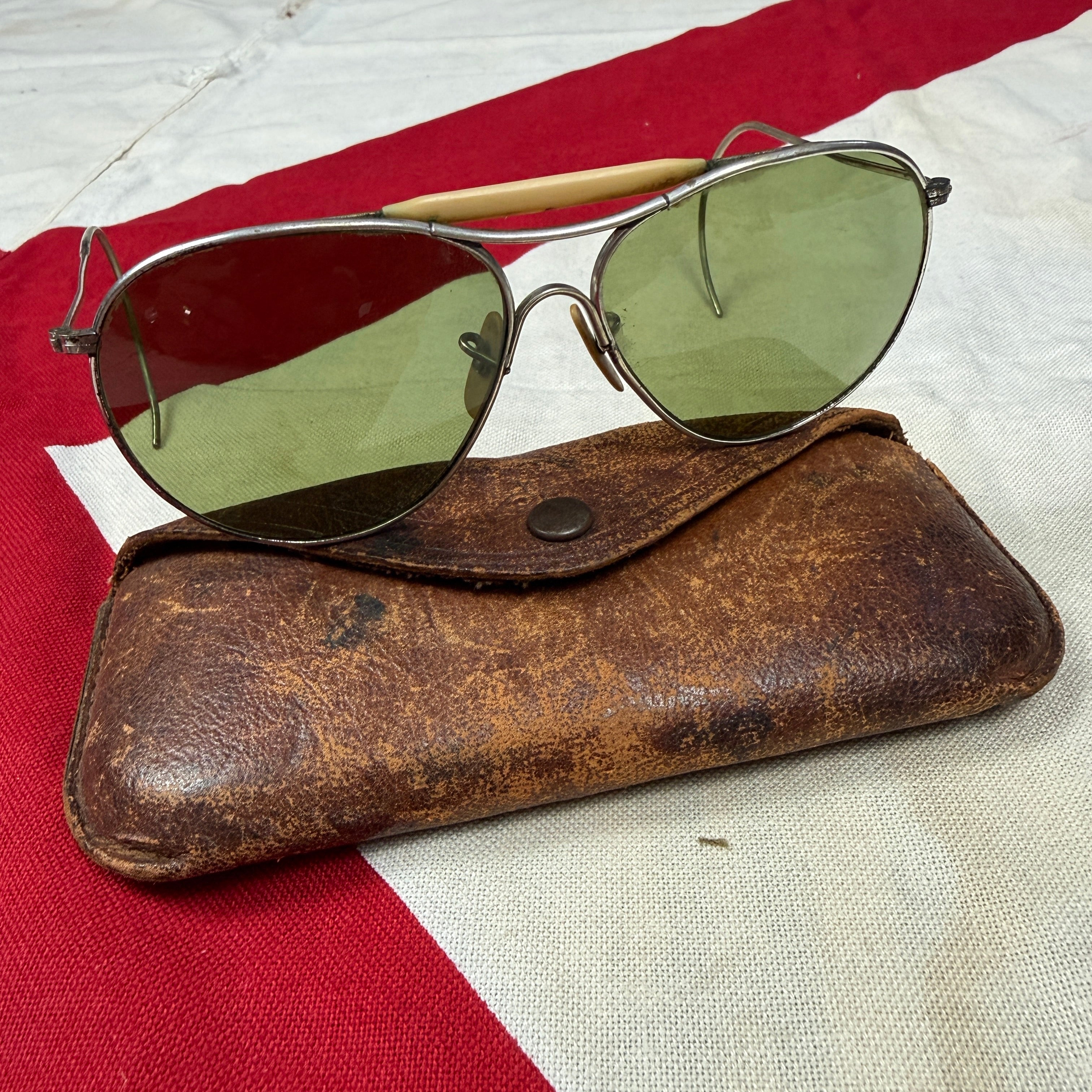 American Optical AN6531 Aviator Sunglasses
