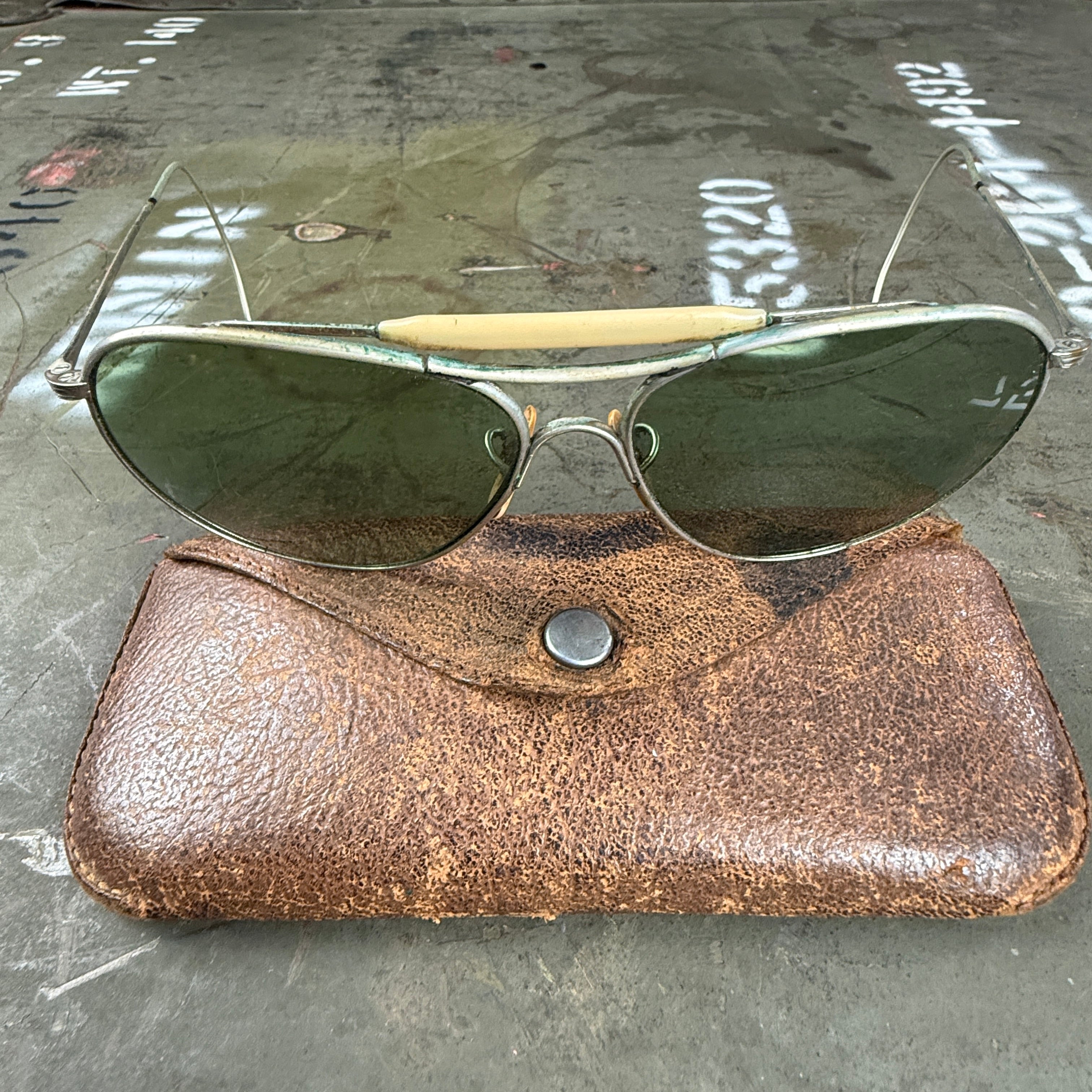 American Optical AN6531 Aviator Sunglasses