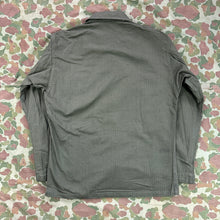 Load image into Gallery viewer, US Army WW2 P43 HBT Fatigue Shirt - Size 34 - Mint/Deadstock
