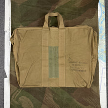 Load image into Gallery viewer, USAAF/US Navy AN-6505 Aviator Kit Bag - Deadstock - 1 Available
