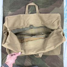 Load image into Gallery viewer, USAAF/US Navy AN-6505 Aviator Kit Bag - Deadstock - 1 Available
